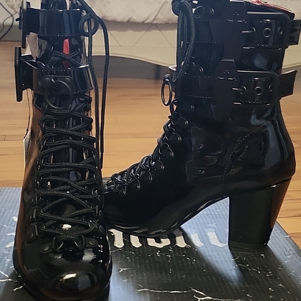 Demonias heel boots